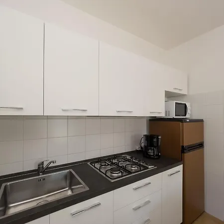 Апартаменты With Parking Near Center Линьяно-Саббьядоро